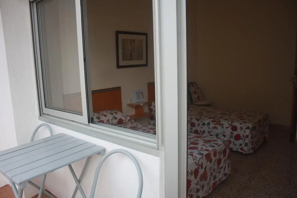Hostal Torre Mar Salou Guest house
